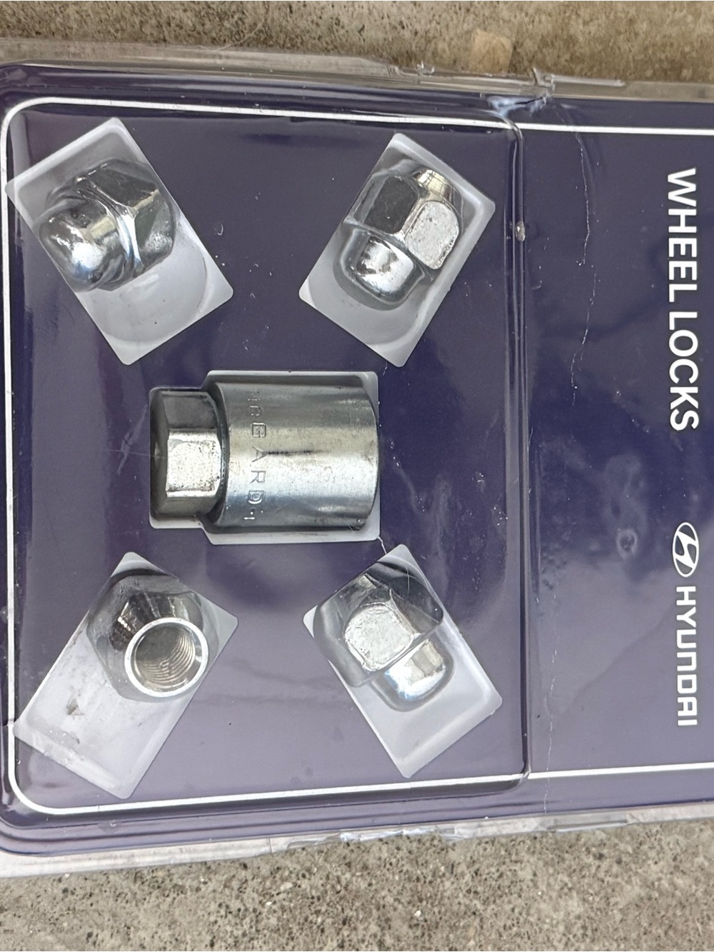 Chrome Wheel Lock Set - Silver 2025 Hyundai Tucson